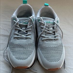OrthoComfoot therapeutic walking sneakers light gray